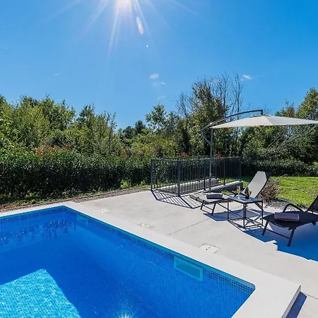 Eroa Villa