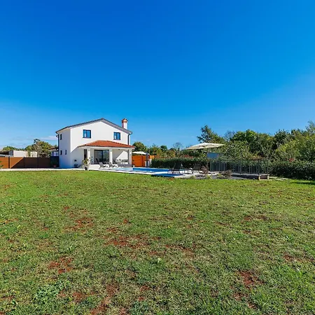 Eroa Villa