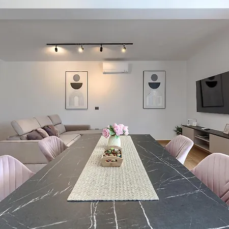 Eroa Villa